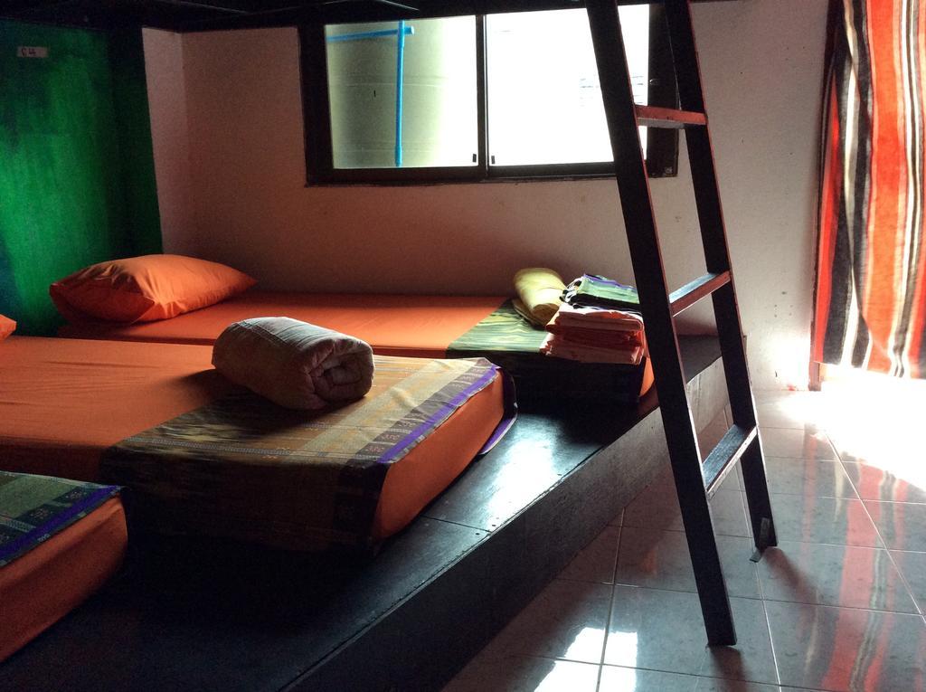 Maddy'S Hostel Ko Pha Ngan Exterior photo